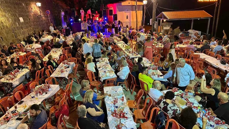 Πανηγύρι τον Δεκαπενταύγουστο – φωτογραφία 1 από 7