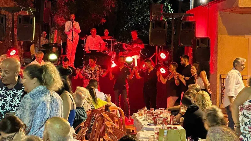 Πανηγύρι τον Δεκαπενταύγουστο – φωτογραφία 3 από 7